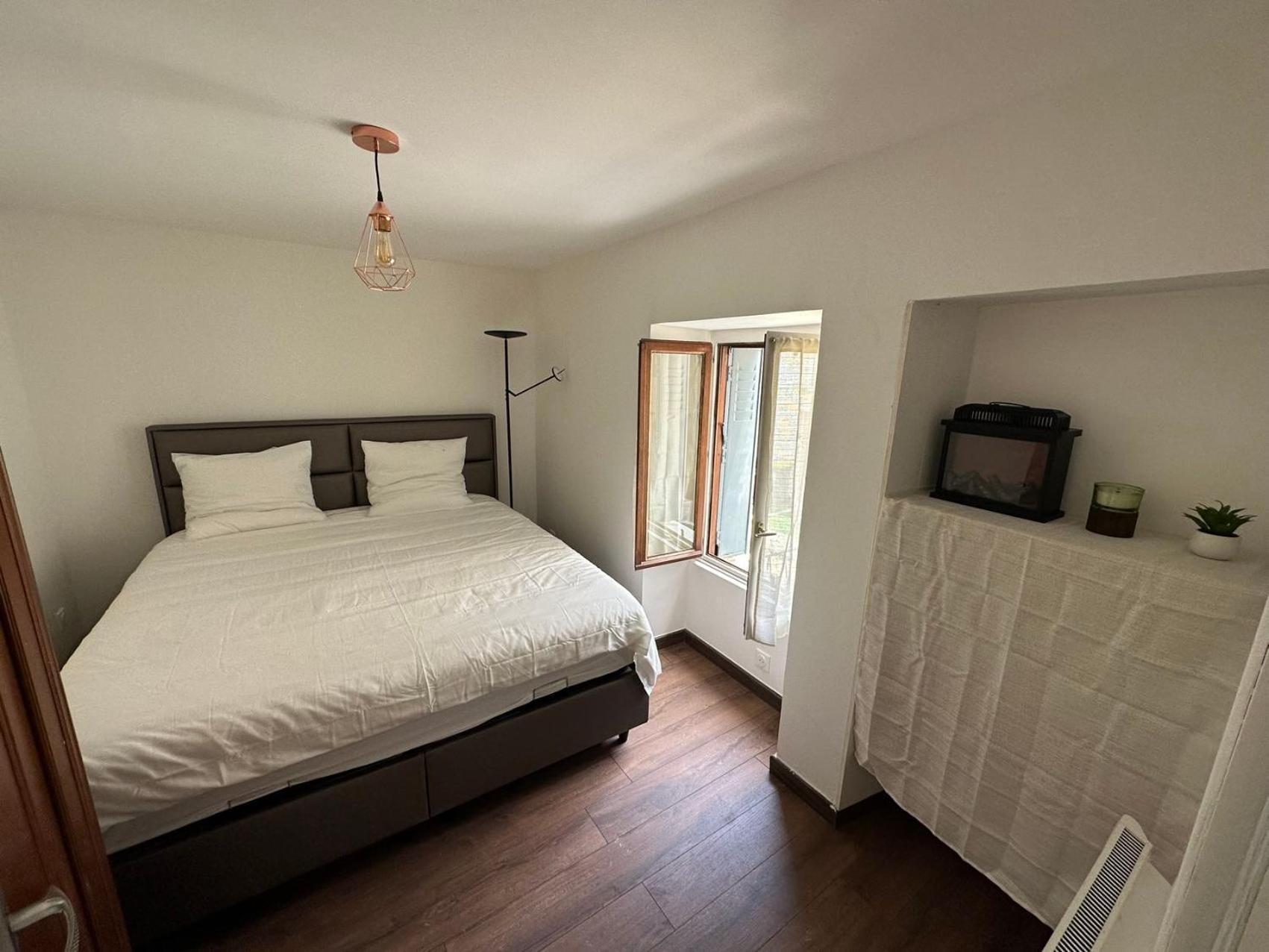Appartement Calme Moderne Proche De Disneyland Wifi & Cafe Gratuit & Arrivee Autonome Биси Сен Жорж Екстериор снимка