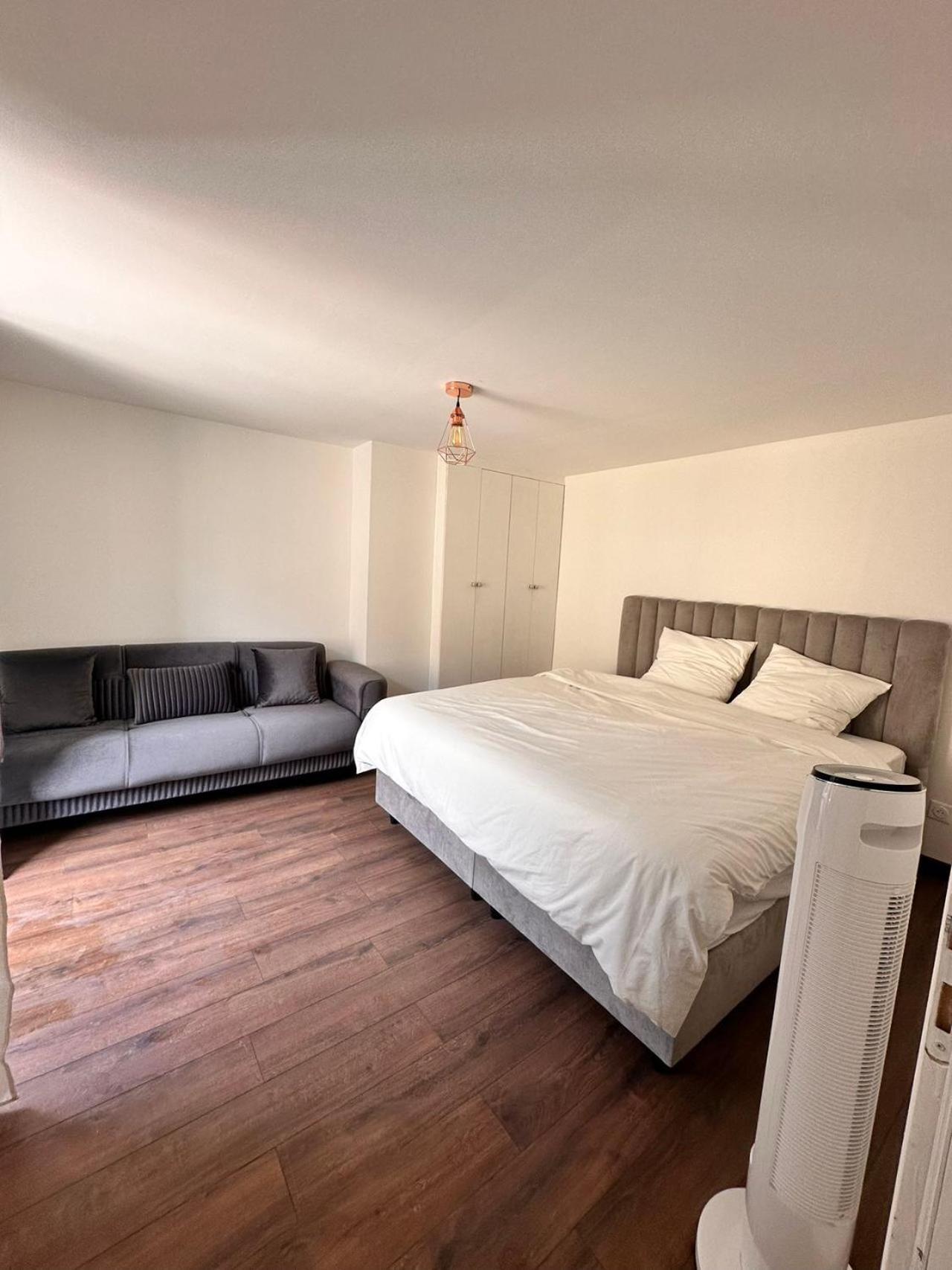 Appartement Calme Moderne Proche De Disneyland Wifi & Cafe Gratuit & Arrivee Autonome Биси Сен Жорж Екстериор снимка