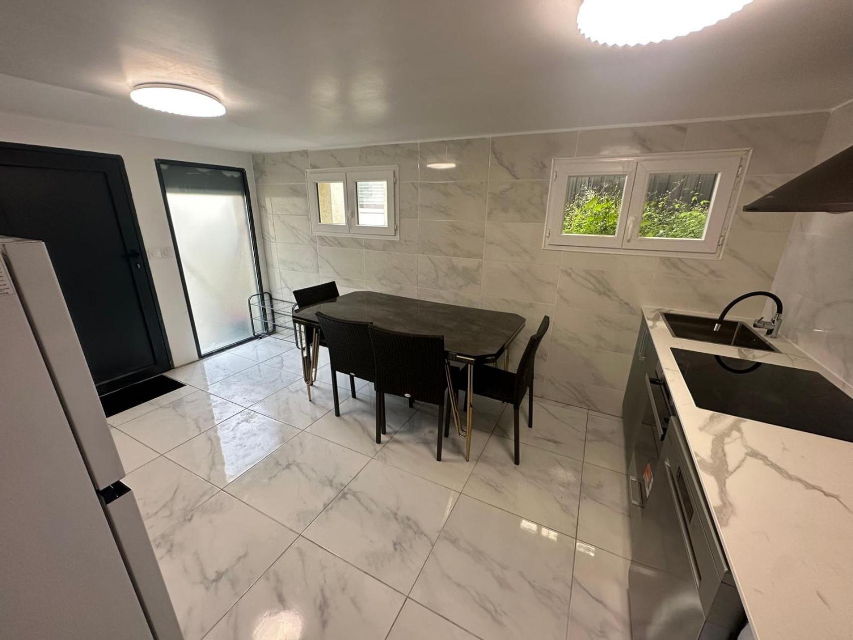 Appartement Calme Moderne Proche De Disneyland Wifi & Cafe Gratuit & Arrivee Autonome Биси Сен Жорж Екстериор снимка